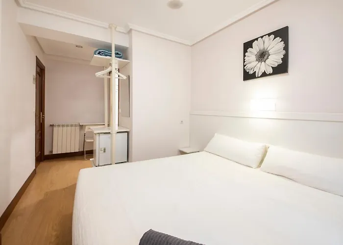 ペンシオン サンタ クララ * サン・セバスティアン