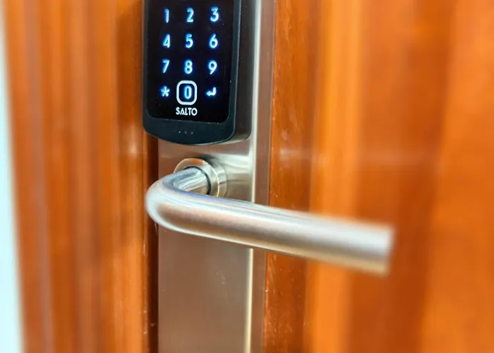 圣克拉拉旅馆 *