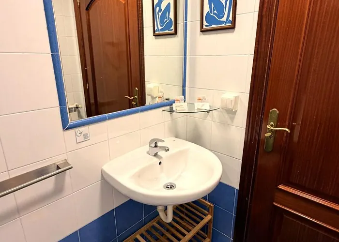 圣克拉拉旅馆 招待所 *