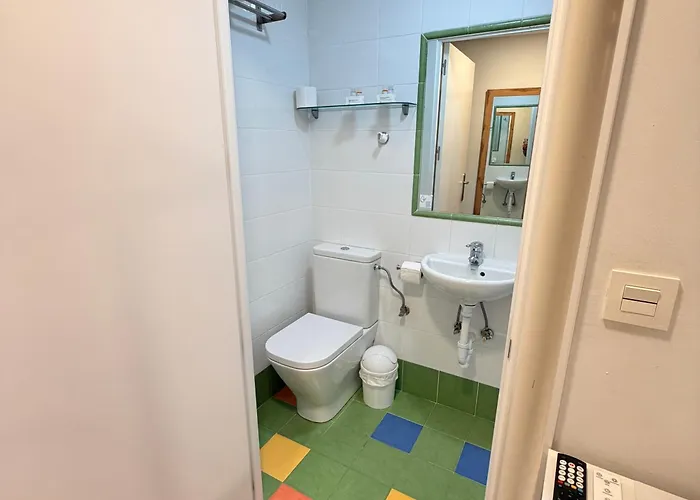 圣克拉拉旅馆 招待所 *